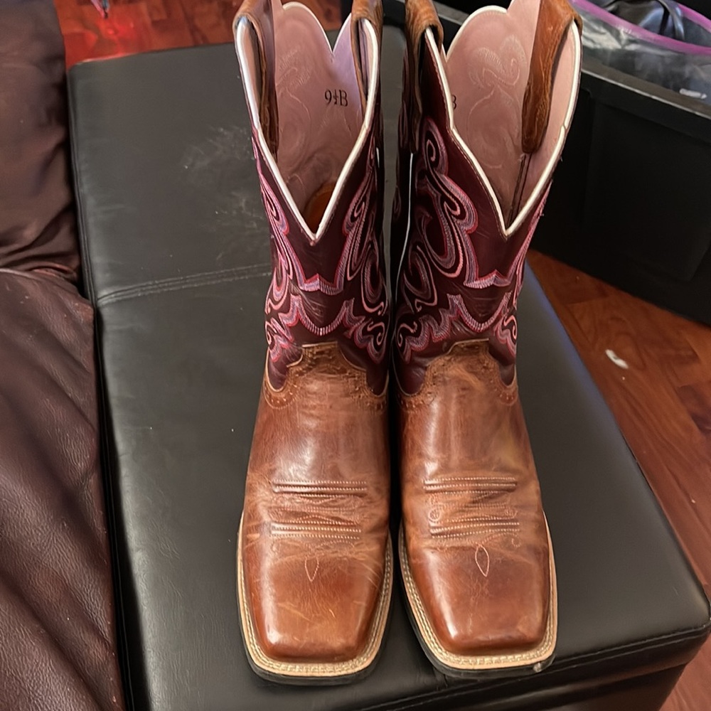Boots - Picture 6 of 6